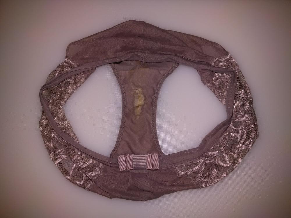 25P Japanese Wife's Used Panties 1
