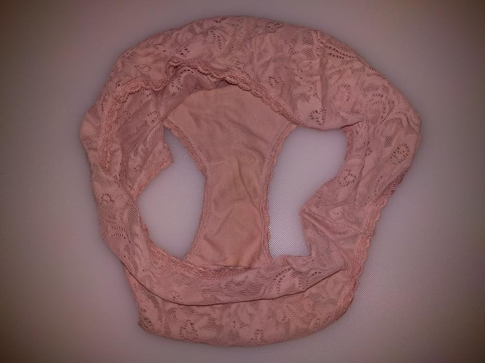 25P Japanese Wife's Used Panties 1
