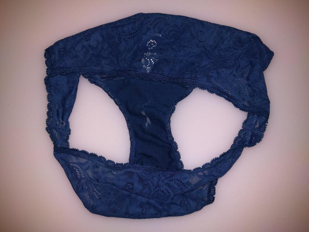 25P Japanese Wife's Used Panties 1