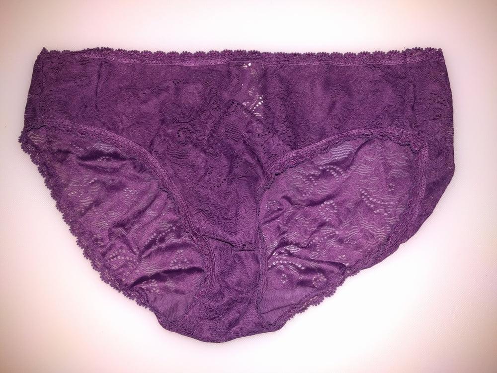 25P Japanese Wife's Used Panties 1