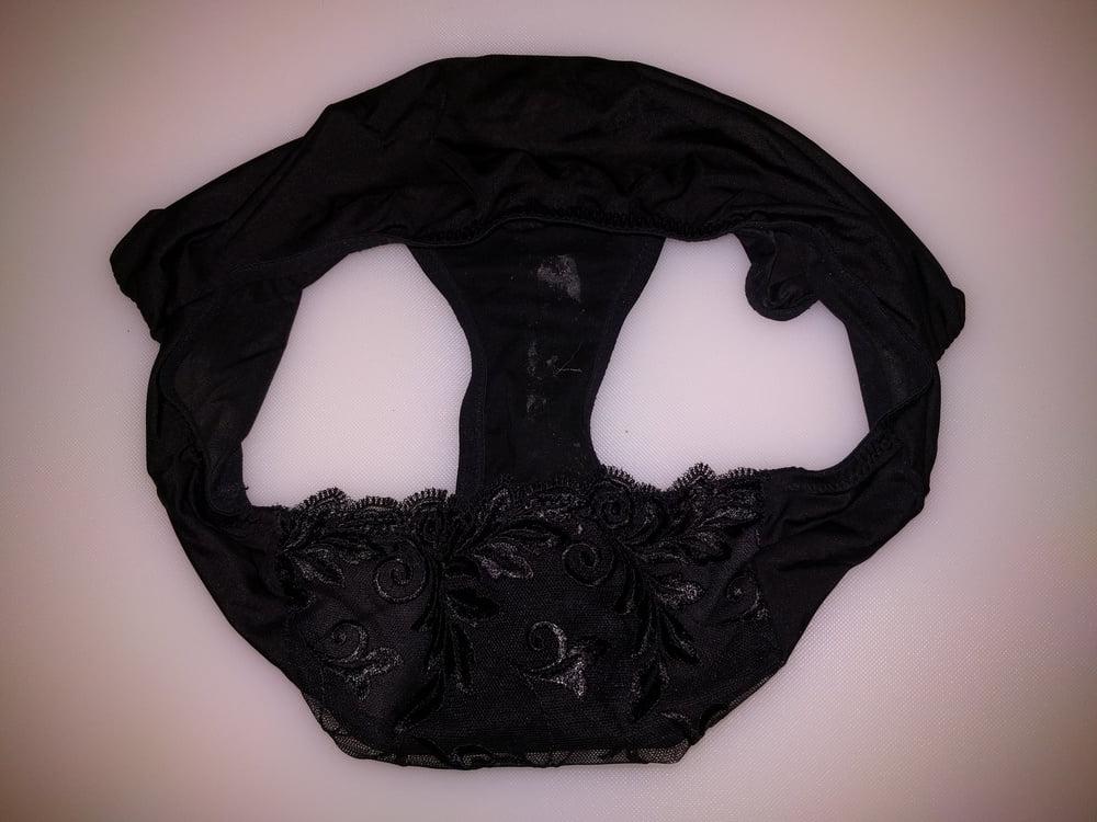 25P Japanese Wife's Used Panties 1