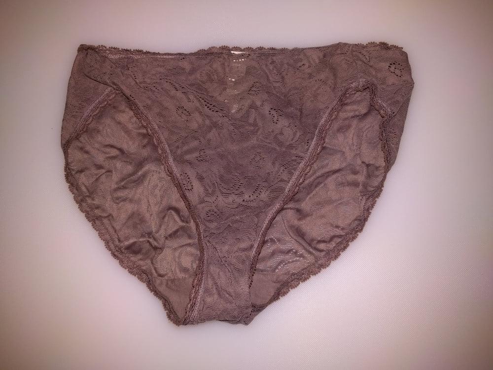 25P Japanese Wife's Used Panties 1
