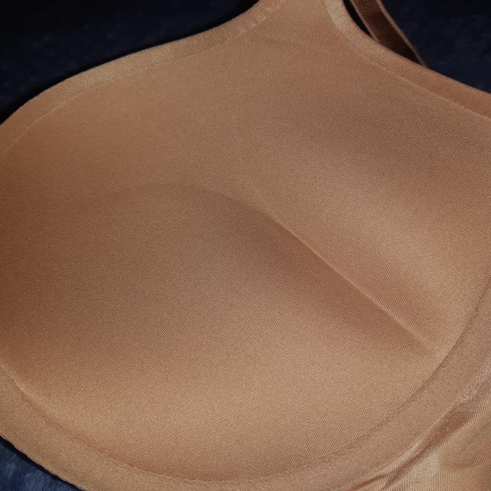 12P My gf victoria secrets 36D bra