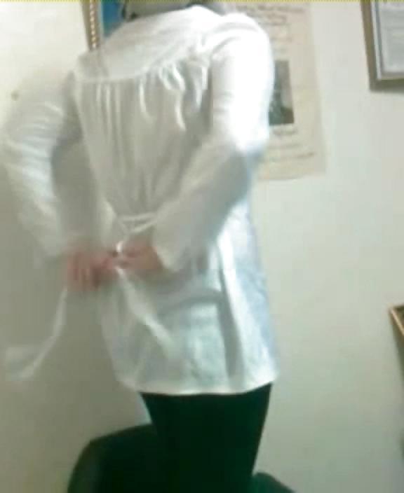 13P Arab doctor changing 