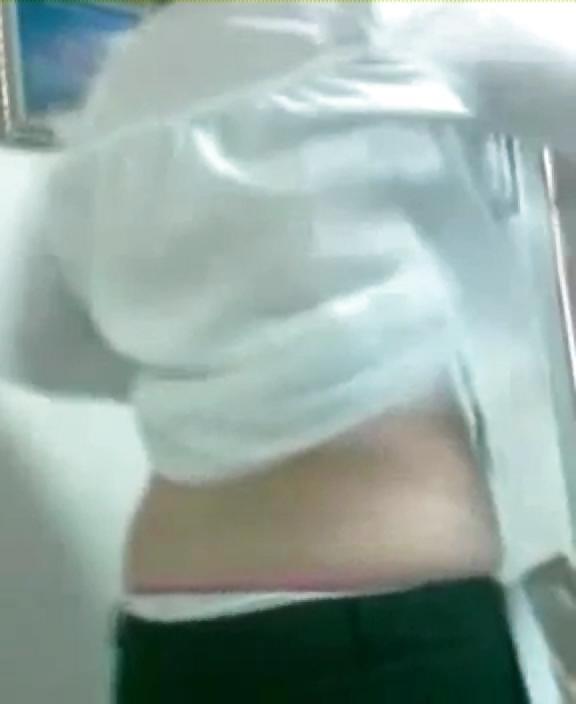 13P Arab doctor changing 