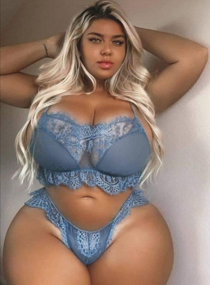 25P Beautiful Thick Women 29