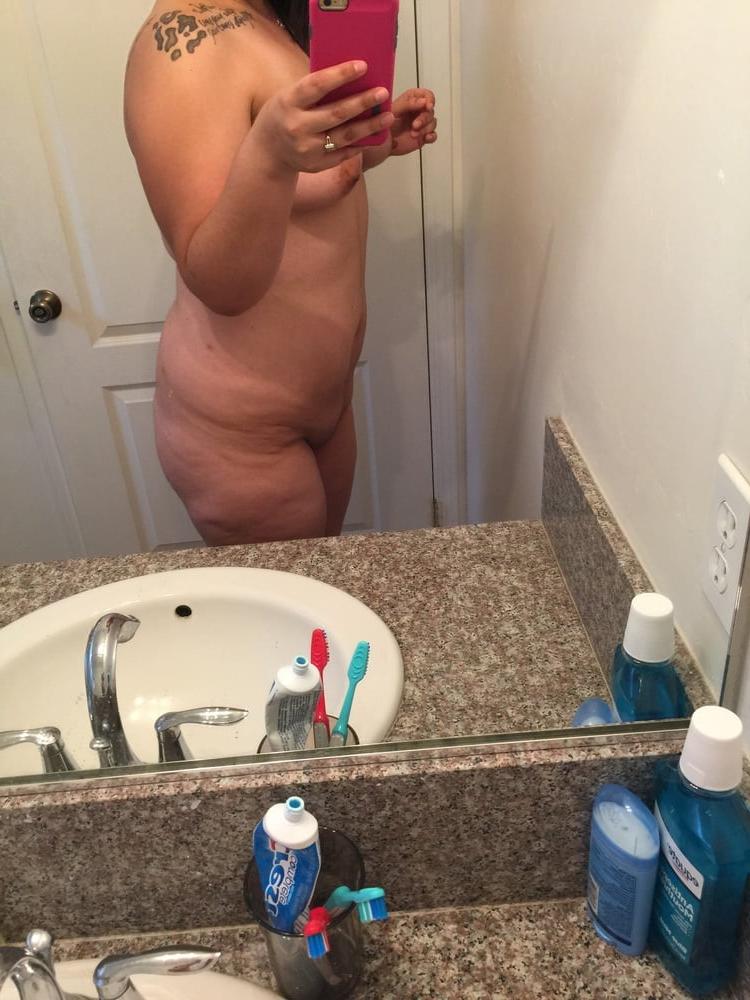 20P Sexy thick Latina