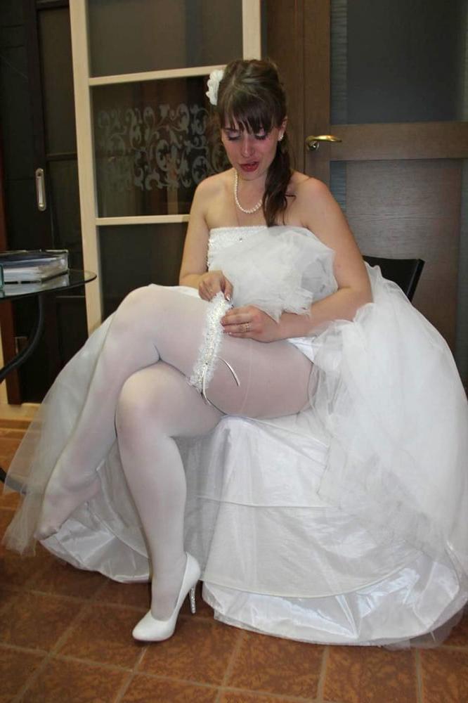 25P Sexy MILFs and GILFs wearing tights 7