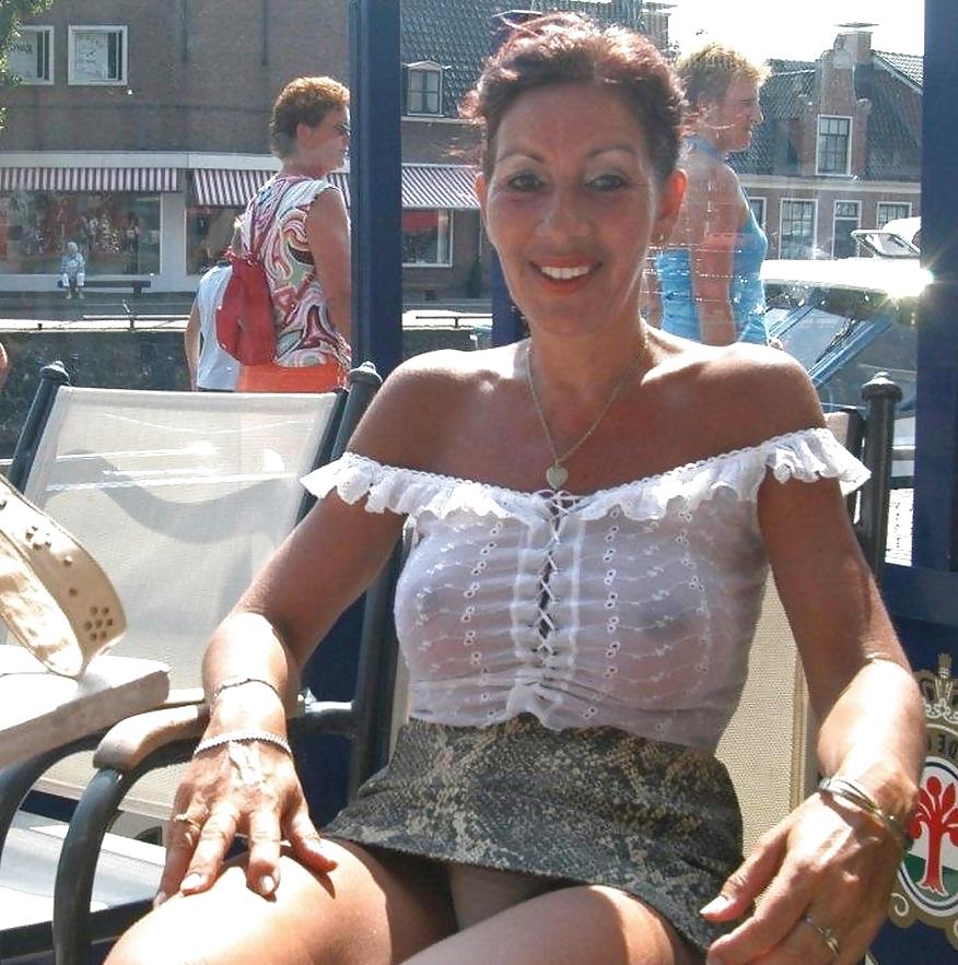 25P Sluts never wear bra !