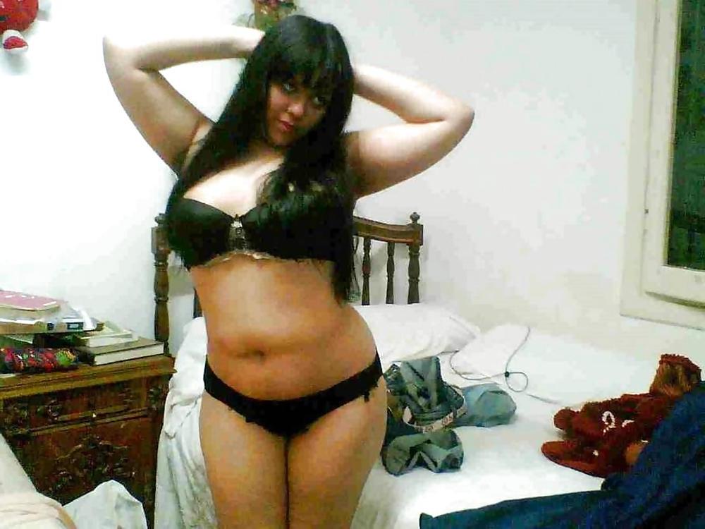9P Thick arab girl