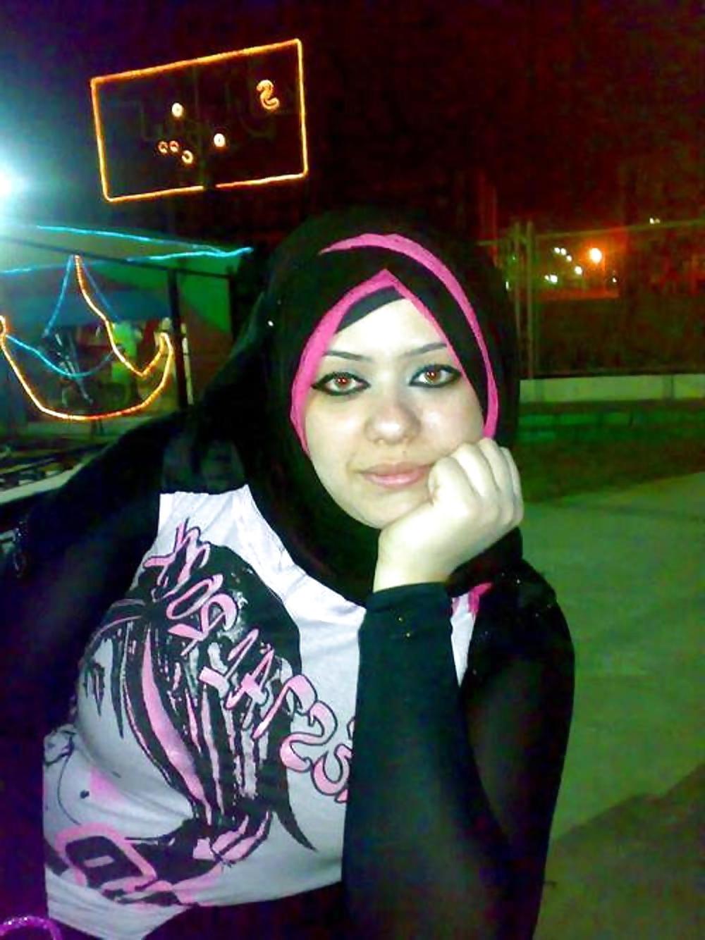 9P Thick arab girl