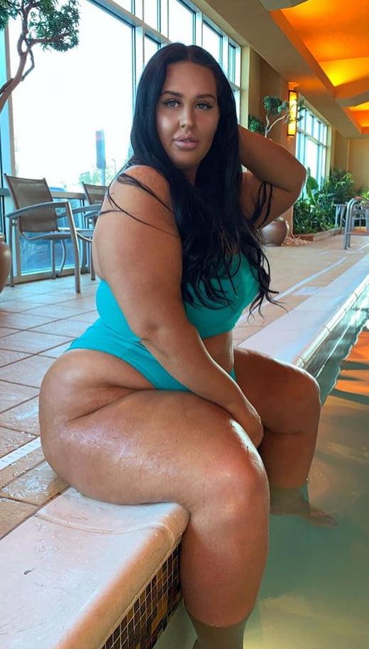 25P Thick Beauties 76