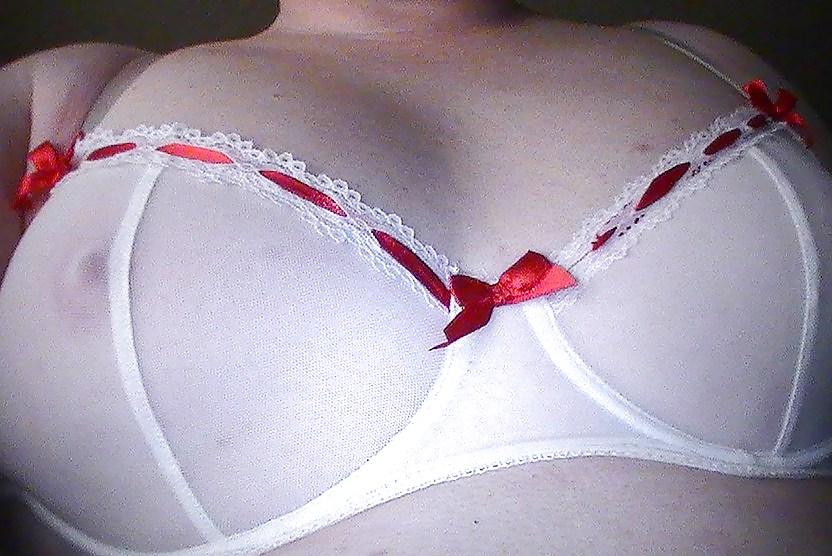 22P Some lingerie and bra's