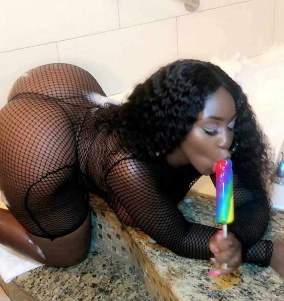 25P Insatiable pics of D - thick beauties 2
