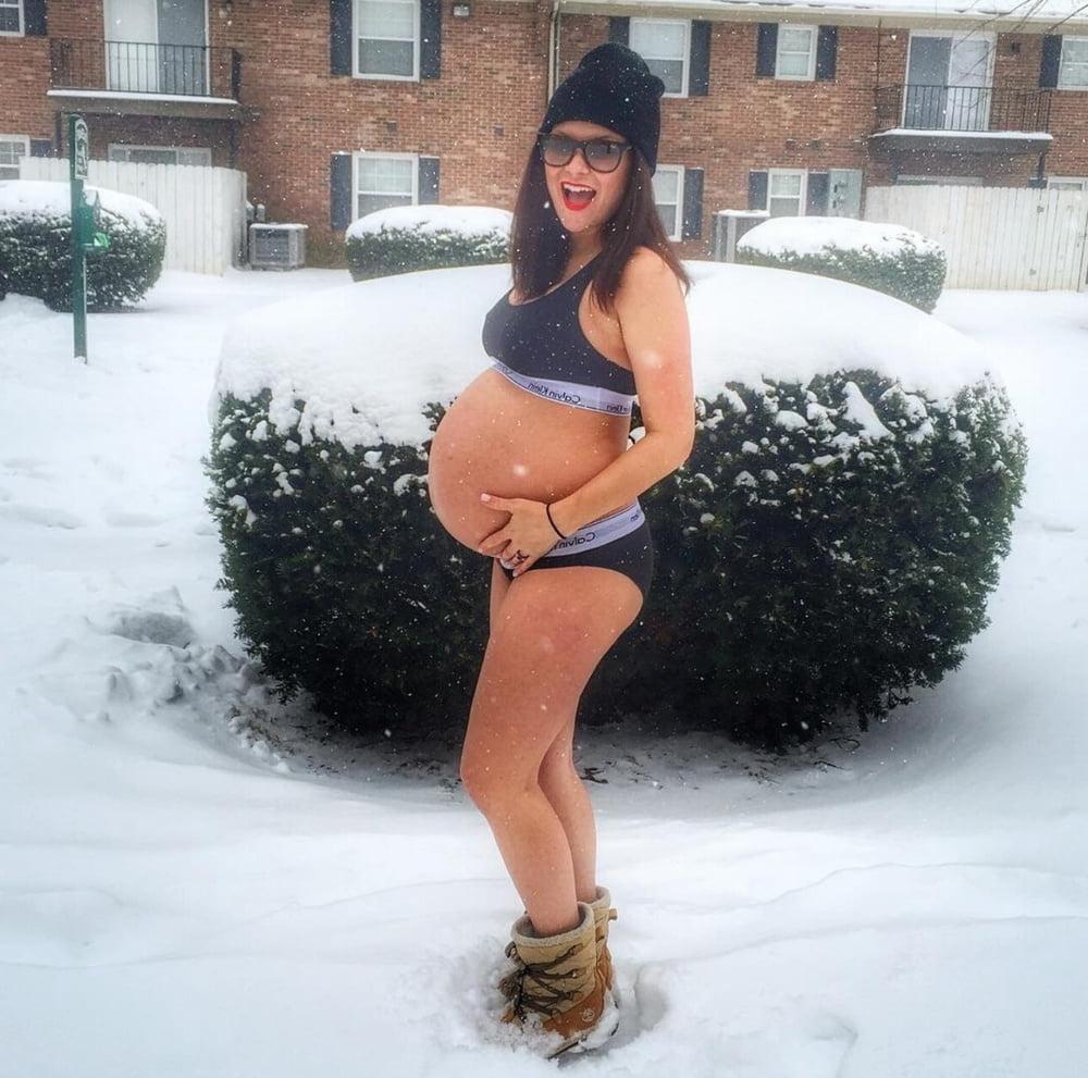 25P Pregnant and Still Sexy 145
