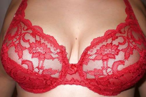 11P Woman their sell bra on the net 