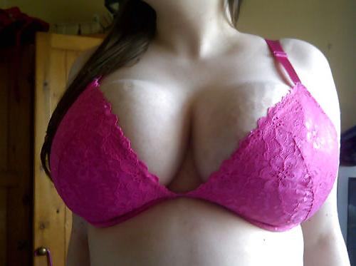 11P Woman their sell bra on the net 