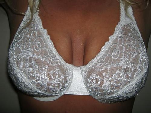 11P Woman their sell bra on the net 