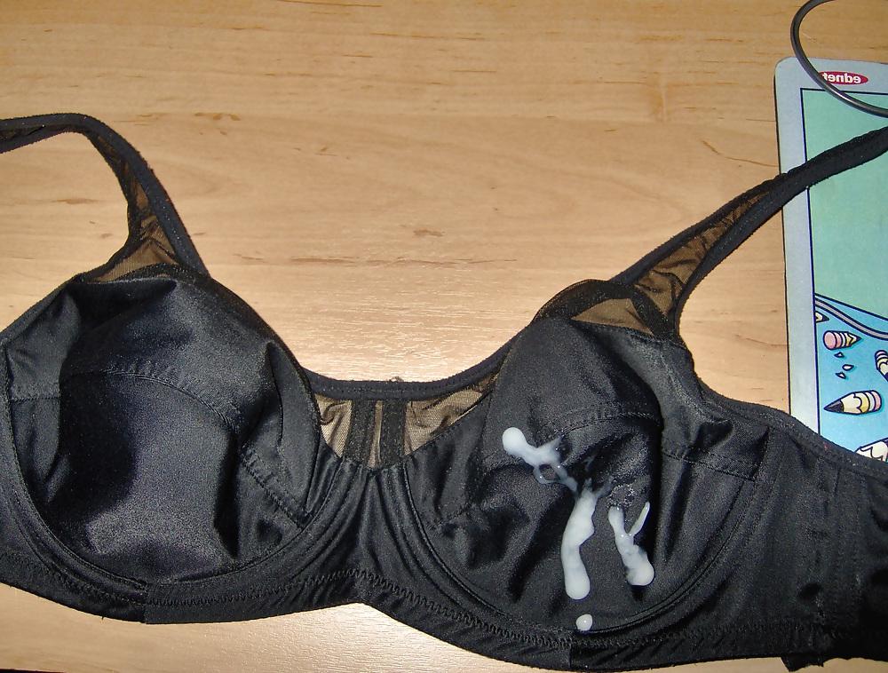 13P Bras and cum on it