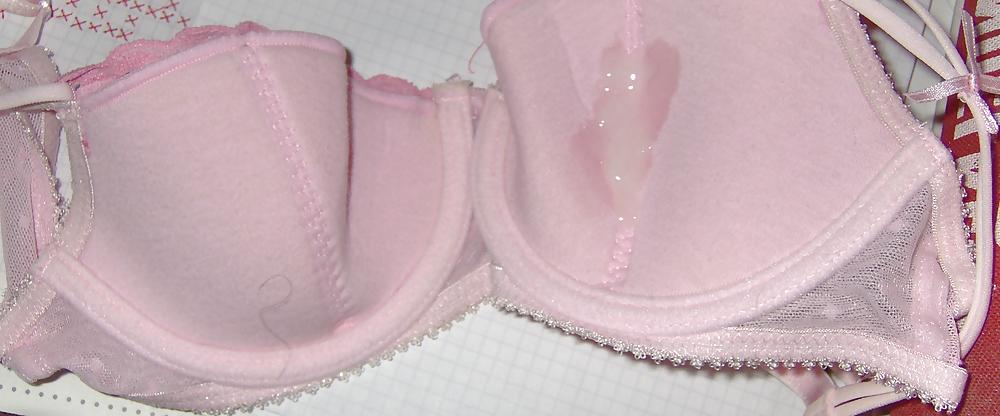 13P Bras and cum on it