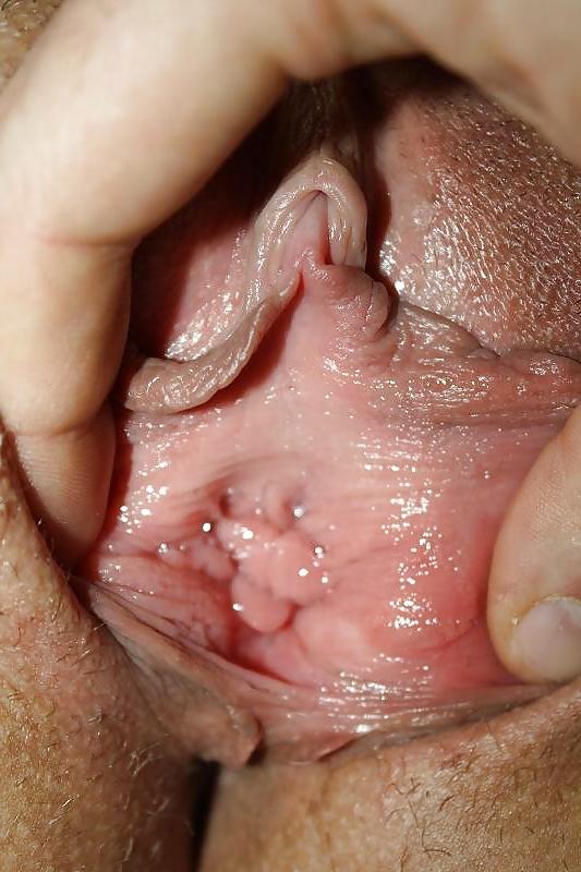 25P Pia's Big Pussy Swallows Cocks