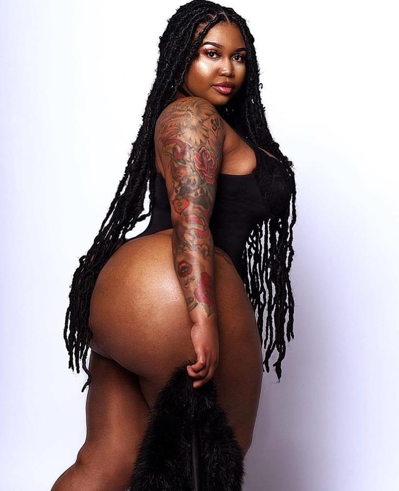 25P Beautiful Thick Women 30