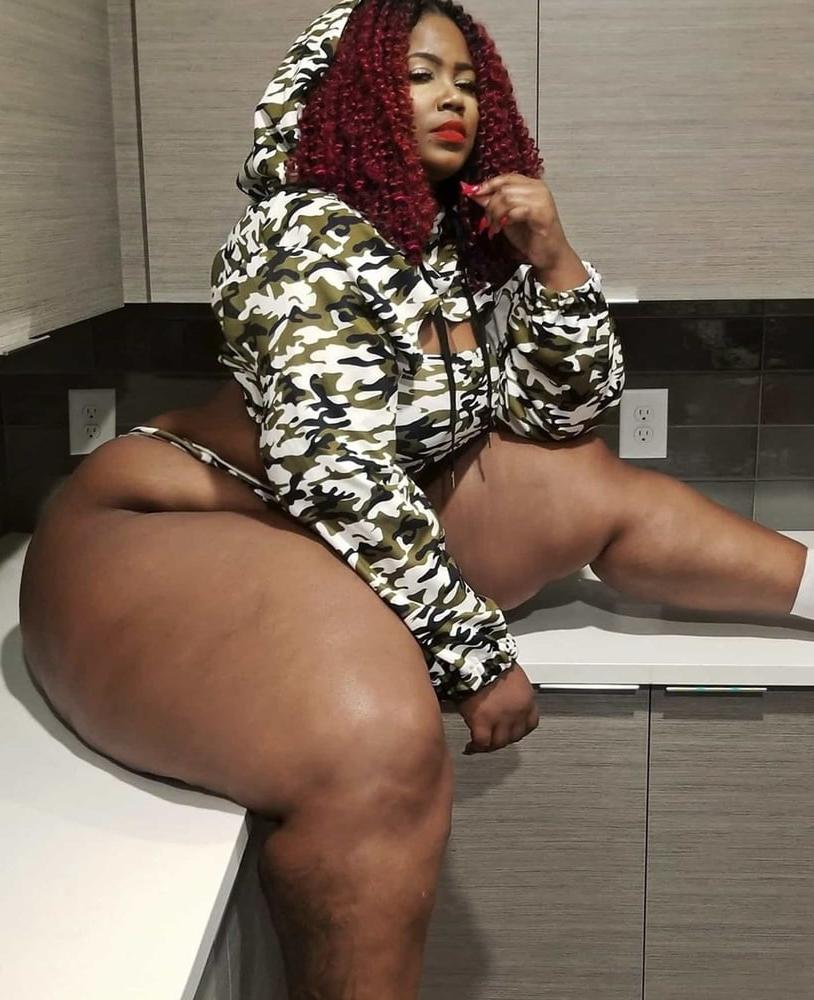 25P Beautiful Thick Women 30