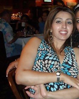 25P Hot and Sexy Indian, Desi, NRI, Punjabi Cheating Slut Wife!!