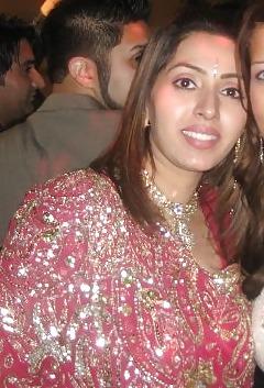 25P Hot and Sexy Indian, Desi, NRI, Punjabi Cheating Slut Wife!!