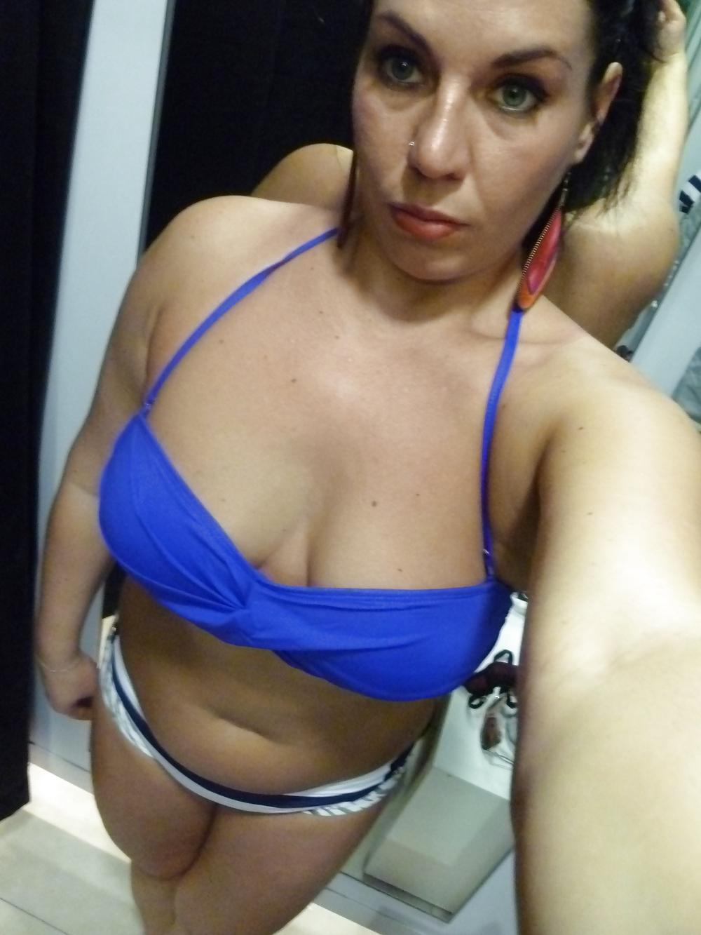 5P Me in changing room