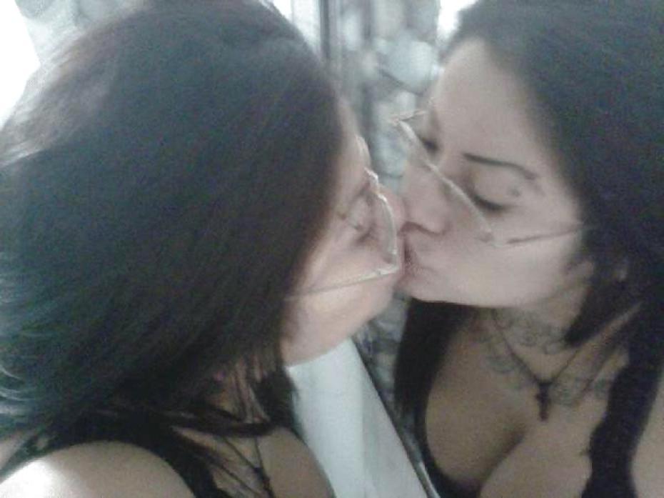 25P Cum on MocoSpace 
