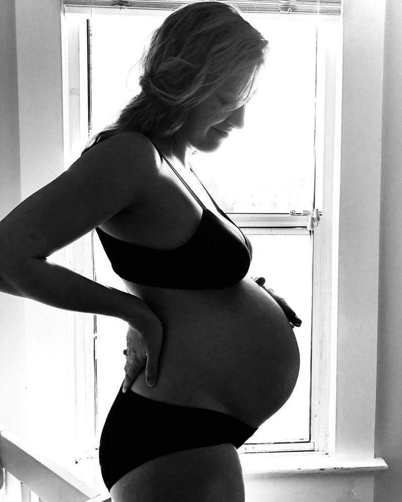 25P Sexy Pregnant Girls 102