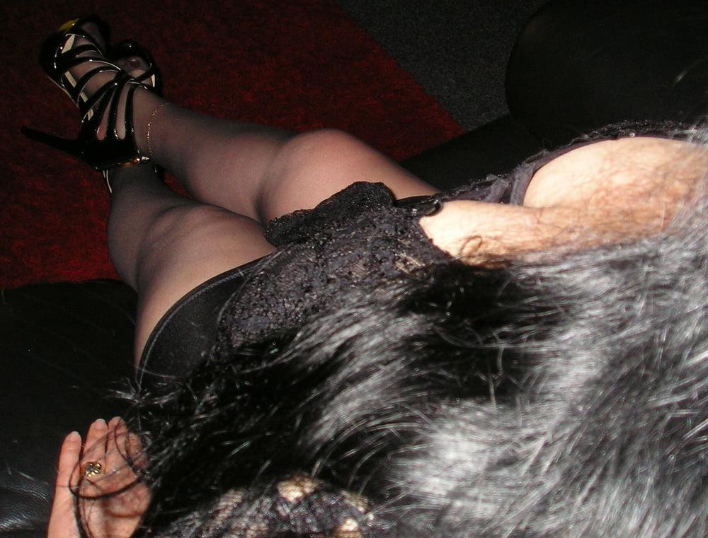 18P My girlfriend wearing 15 denier black tights pantyhose