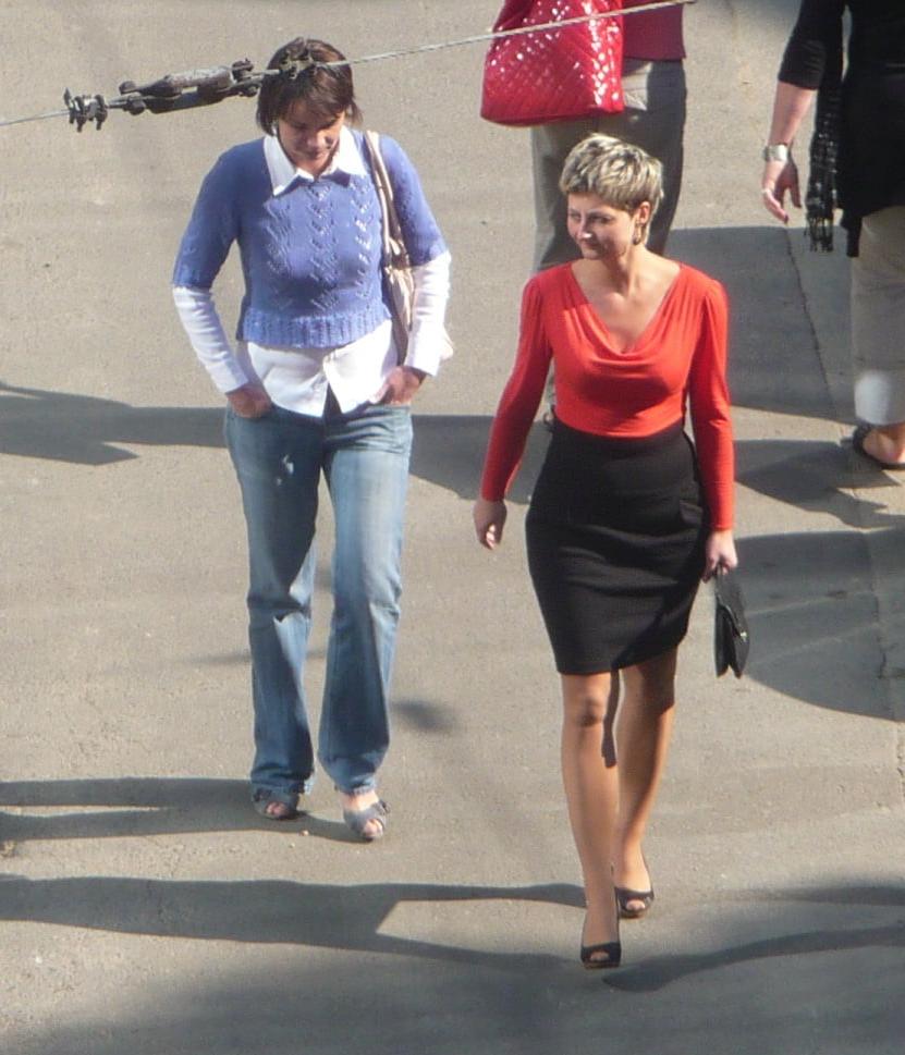25P Sexy MILFs and GILFs Wearing Tights 5