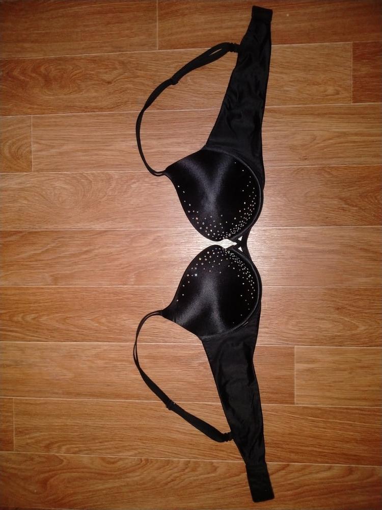 10P My gf victoria secret bra 38b