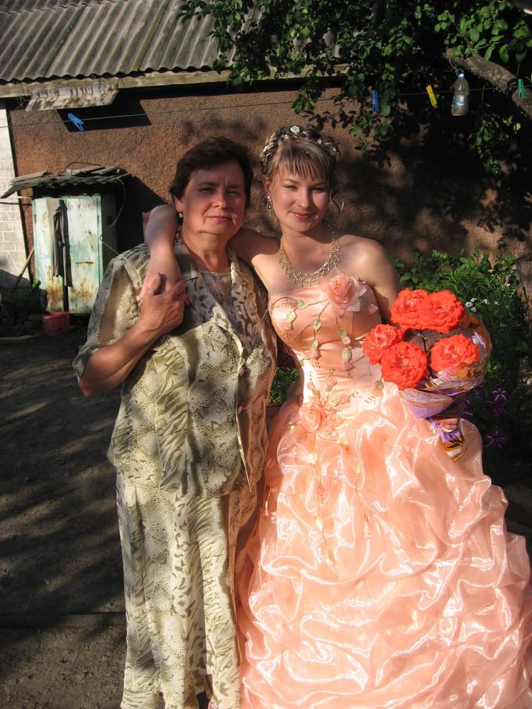25P AP00178 Ukrainian graduate student private life