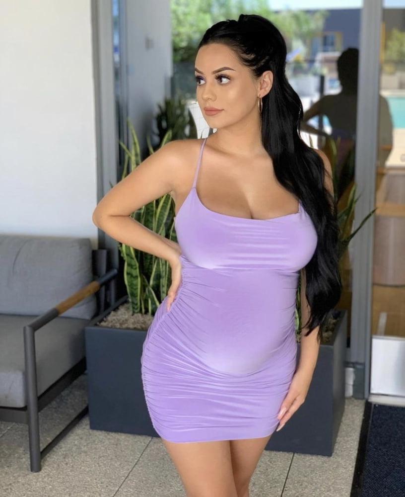 25P Pregnant and Still Sexy 140