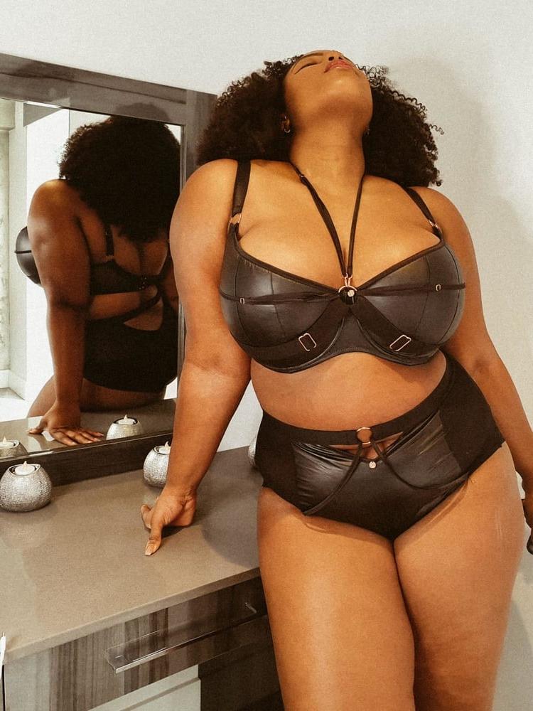 25P BBW SEXY BRA 266