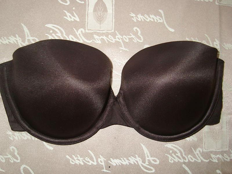 25P Used black bra