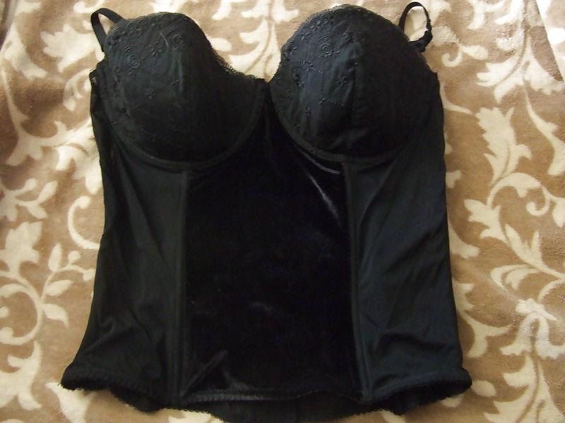 25P Used black bra