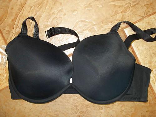 25P Used black bra