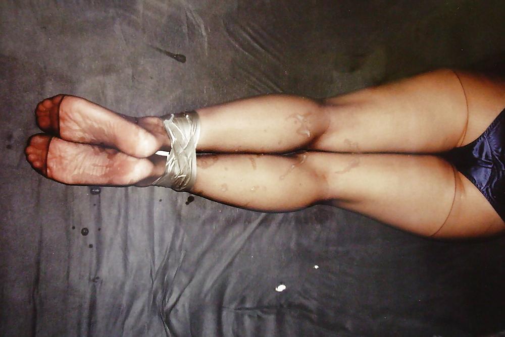 22P Cum on her feet !!!