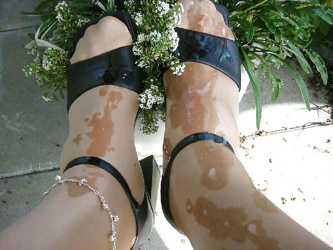 5P Cum on her feet!