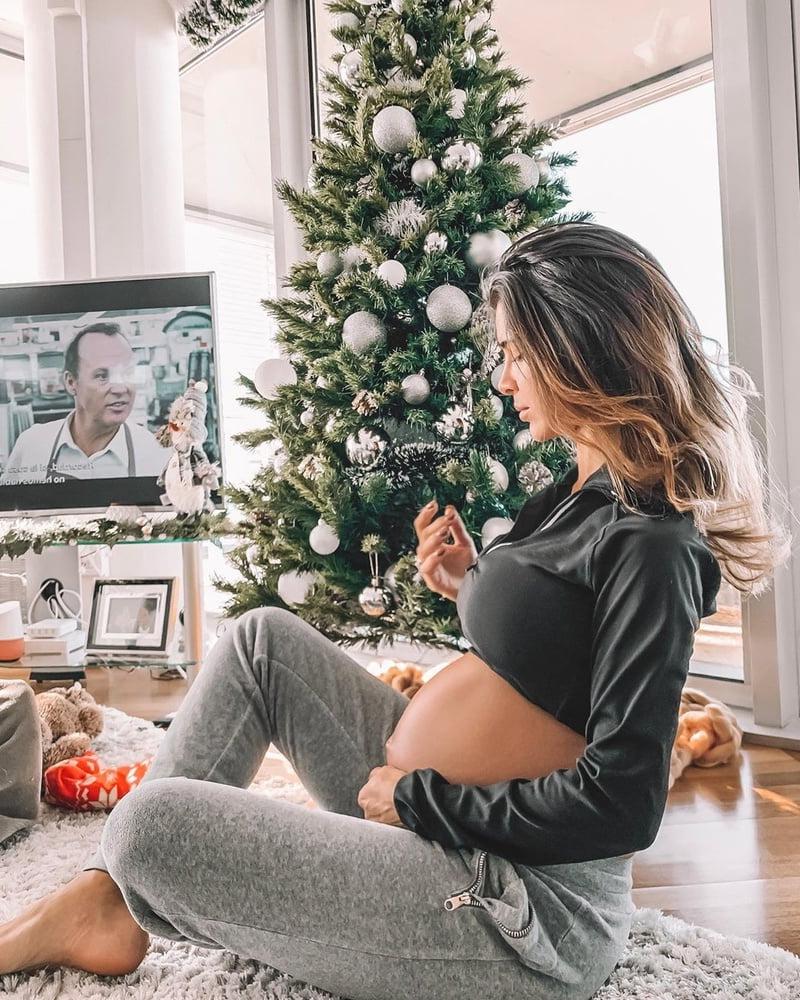 25P Sexy Pregnant Girls 100