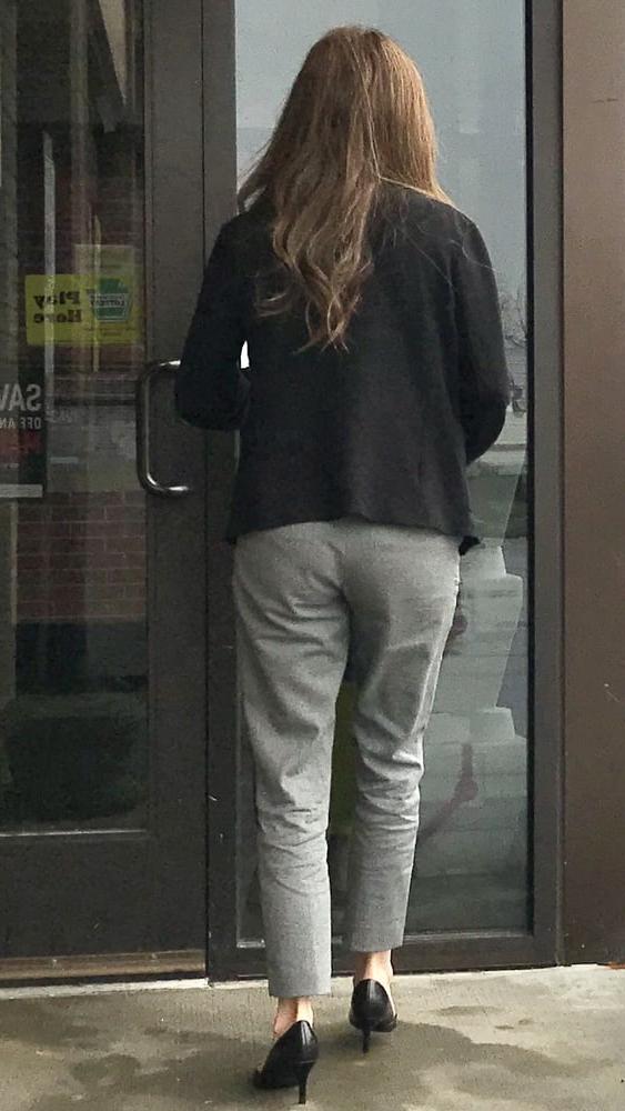 22P Pretty slim milf  VPL