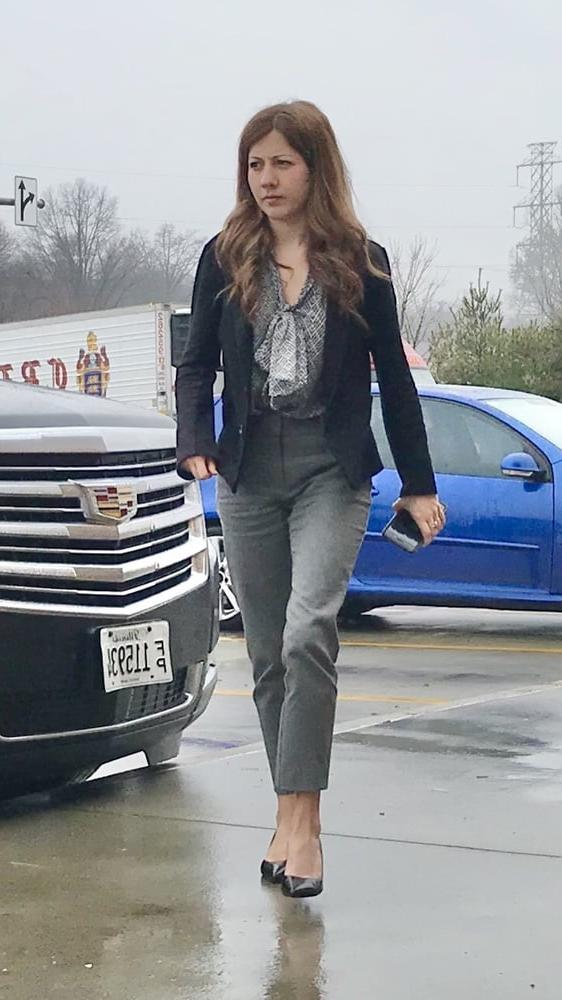 22P Pretty slim milf  VPL