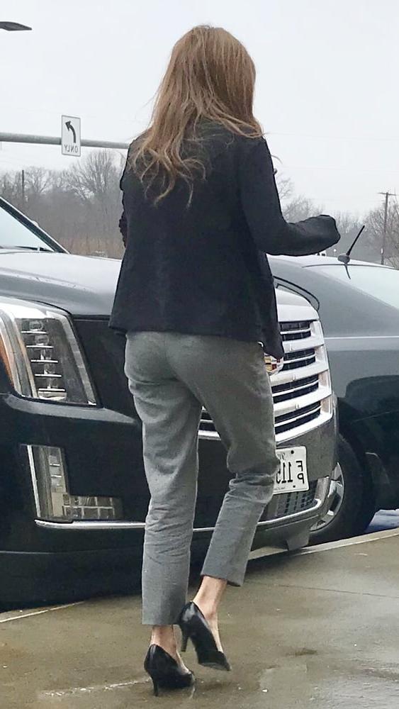 22P Pretty slim milf  VPL