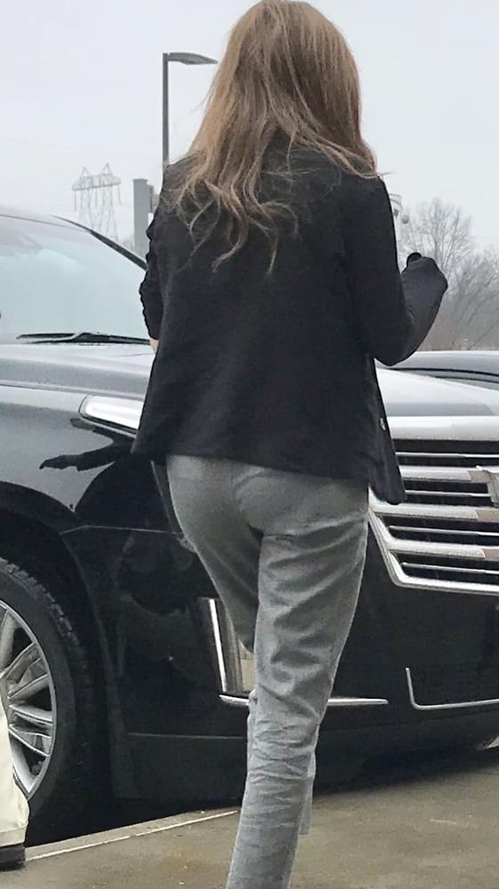 22P Pretty slim milf  VPL