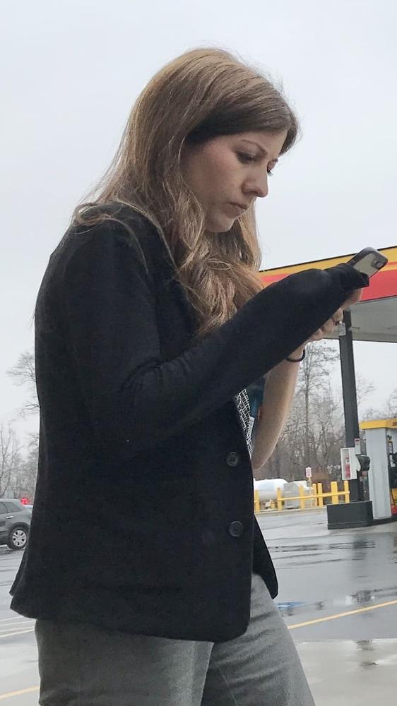 22P Pretty slim milf  VPL