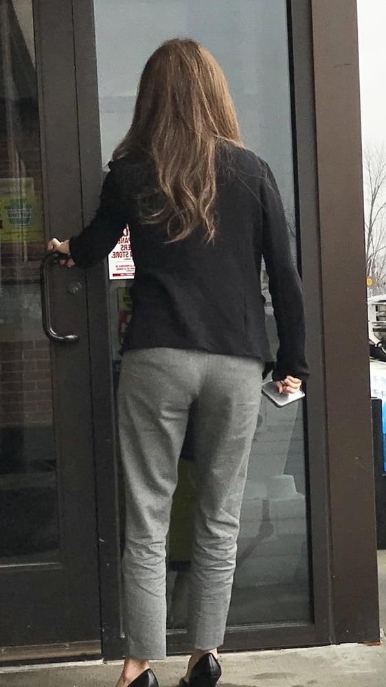 22P Pretty slim milf  VPL